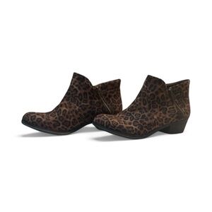 Stylish Leopard Print Ankle Booties